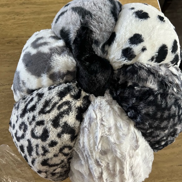 🤍Minky🤍 large pumpkin stuffy - Picture 2 of 3